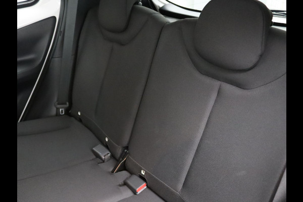 Toyota Aygo X 1.0 VVT-i MT first Adapt. Cruise | Camera | Climate | Carplay | 17" Velgen