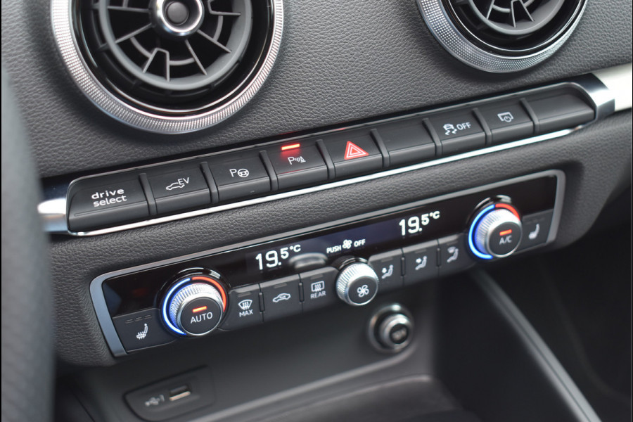 Audi A3 Sportback 1.4 E-Tron 204 Pk S-line Pano Navi Leder ACC Keyless B&O DAB 18 Inch