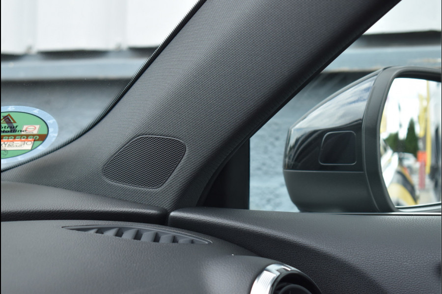 Audi A3 Sportback 1.4 E-Tron 204 Pk S-line Pano Navi Leder ACC Keyless B&O DAB 18 Inch