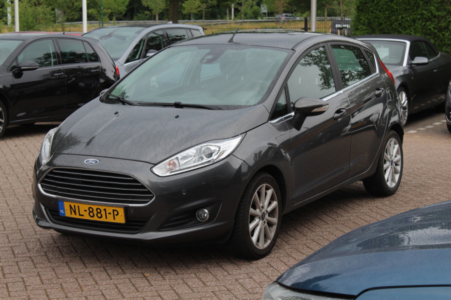 Ford Fiesta 1.0 EcoBoost Titanium Navigatie / Parkeerhulp achter / Bluetooth / 15'' / Cruise Control
