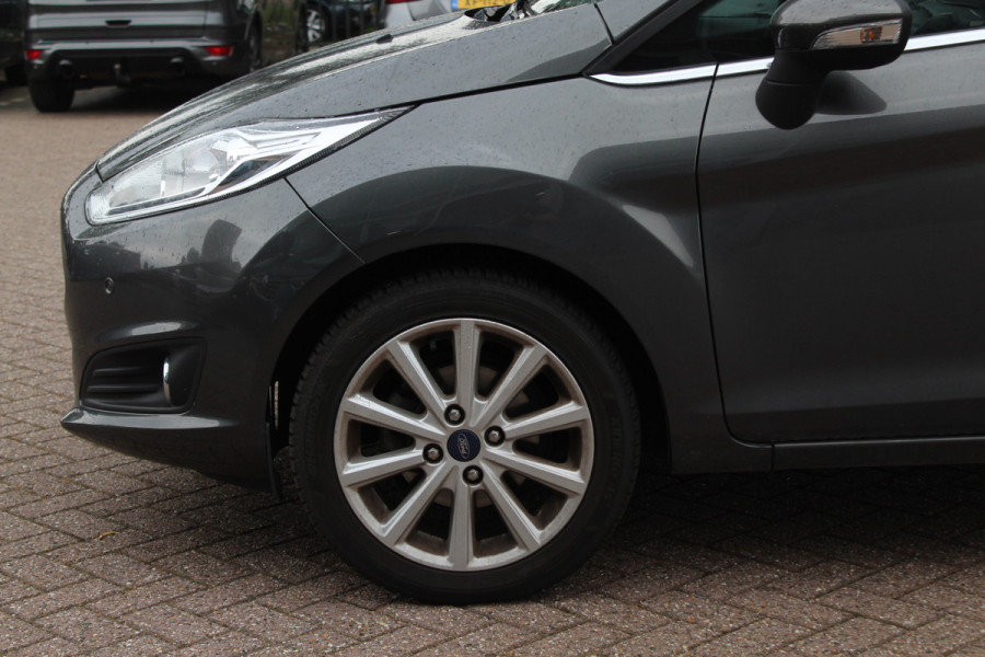 Ford Fiesta 1.0 EcoBoost Titanium Navigatie / Parkeerhulp achter / Bluetooth / 15'' / Cruise Control