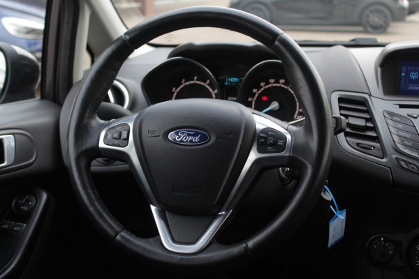 Ford Fiesta 1.0 EcoBoost Titanium Navigatie / Parkeerhulp achter / Bluetooth / 15'' / Cruise Control