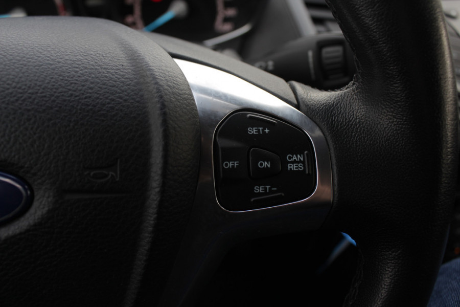 Ford Fiesta 1.0 EcoBoost Titanium Navigatie / Parkeerhulp achter / Bluetooth / 15'' / Cruise Control