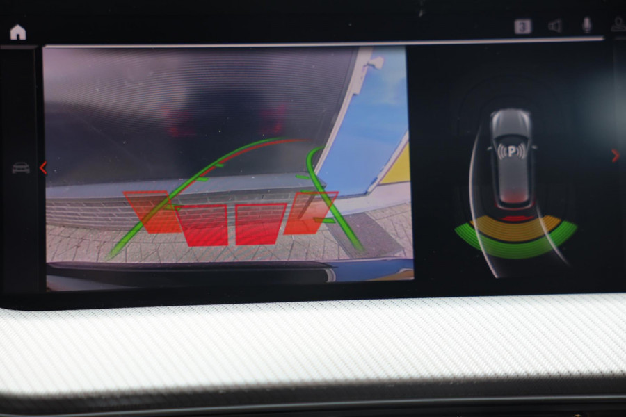 BMW 1-serie 118i M Line / AUT / Navi / Camera / M Interieur / Cruise Control / Open Panoramadak / Led / Pdc / 18 Inch