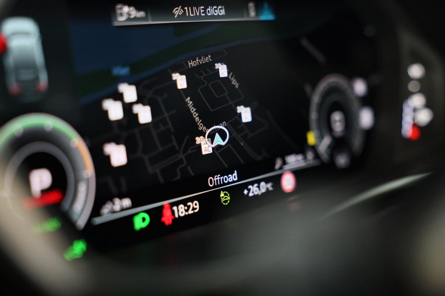Audi Q3 Sportback 45 TFSI e S Line Competition / Acc / Lane Assist / Dode Hoek Detectie / Open Pano / Led / Virtual Cockpit / Pdc