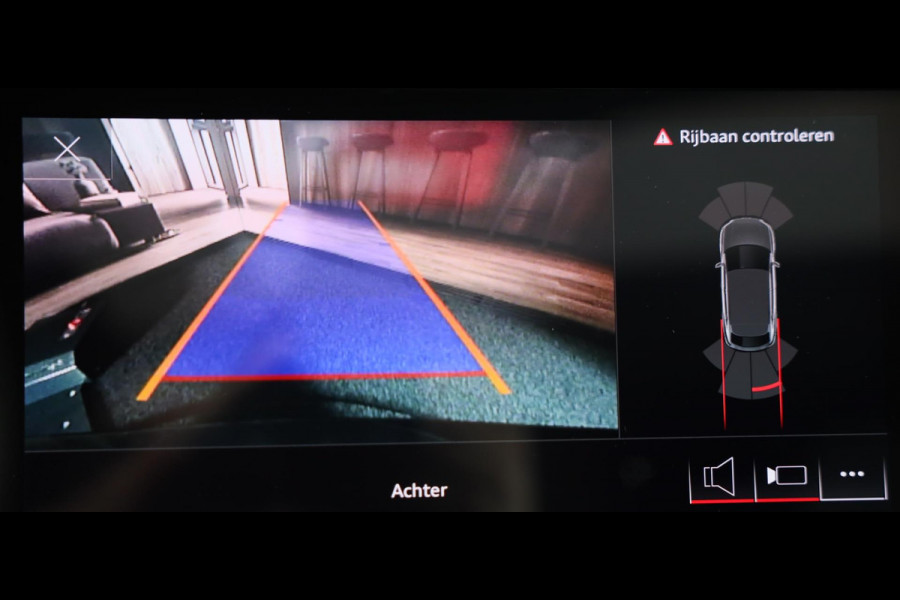 Audi Q3 Sportback 45 TFSI e S Line Competition / Acc / Lane Assist / Dode Hoek Detectie / Open Pano / Led / Virtual Cockpit / Pdc