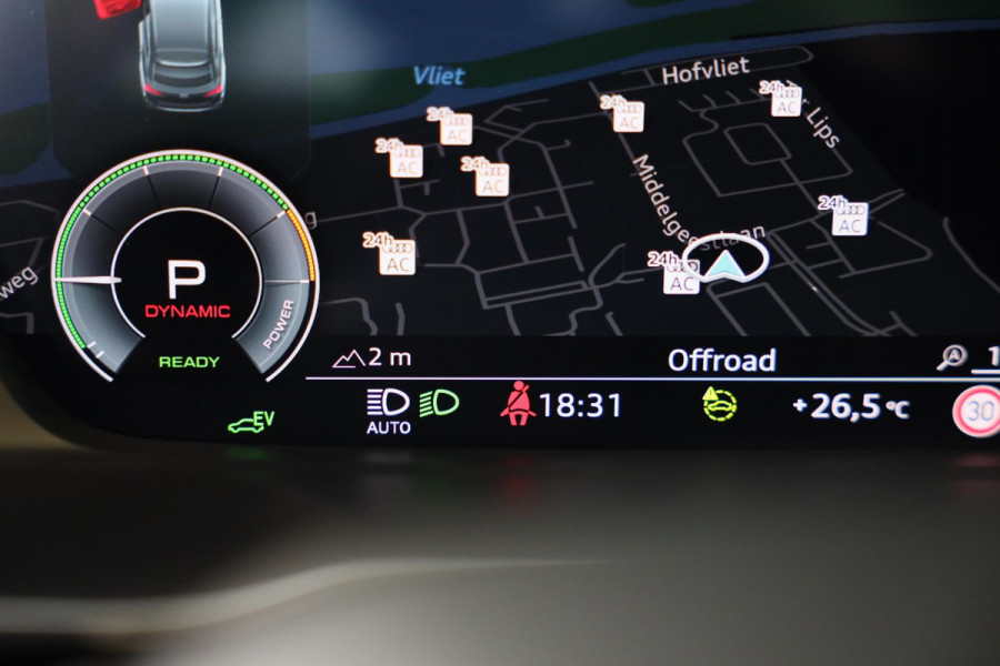 Audi Q3 Sportback 45 TFSI e S Line Competition / Acc / Lane Assist / Dode Hoek Detectie / Open Pano / Led / Virtual Cockpit / Pdc