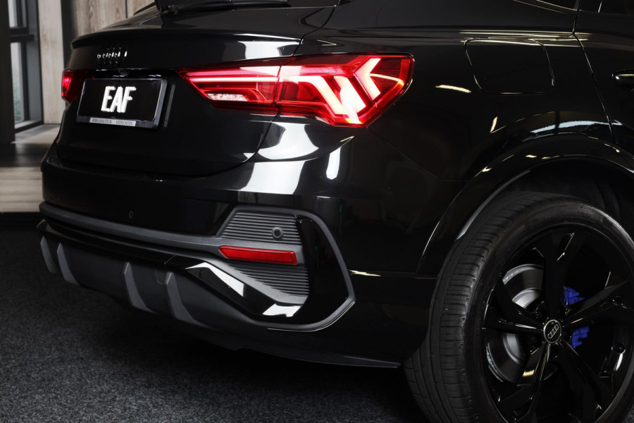 Audi Q3 Sportback 45 TFSI e S Line Competition / Acc / Lane Assist / Dode Hoek Detectie / Open Pano / Led / Virtual Cockpit / Pdc