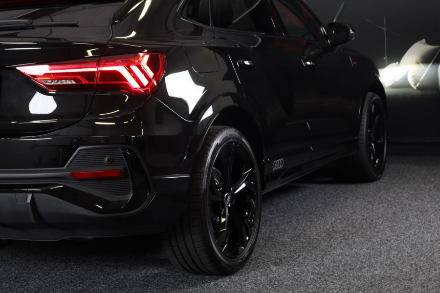 Audi Q3 Sportback 45 TFSI e S Line Competition / Acc / Lane Assist / Dode Hoek Detectie / Open Pano / Led / Virtual Cockpit / Pdc