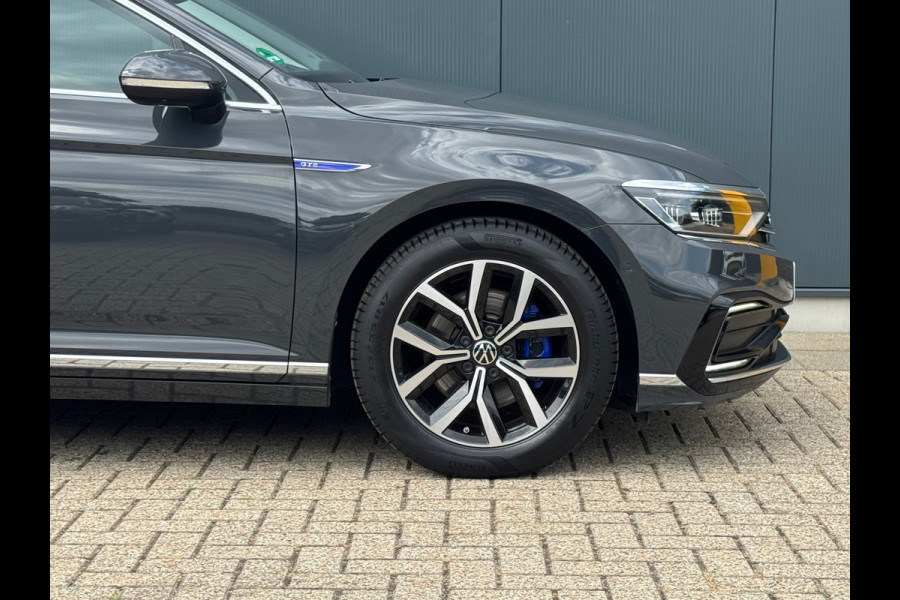 Volkswagen Passat GTE * Rondomcamera * Sideass. * Trekhaak * Xenon/led *