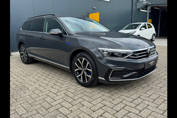 Volkswagen Passat GTE * Rondomcamera * Sideass. * Trekhaak * Xenon/led *