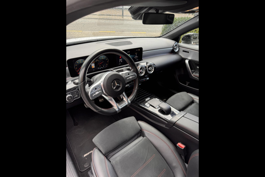 Mercedes-Benz A-Klasse 250 Premium Plus AMG Panoramadak Widescreen Adapt. Cruise Ambient