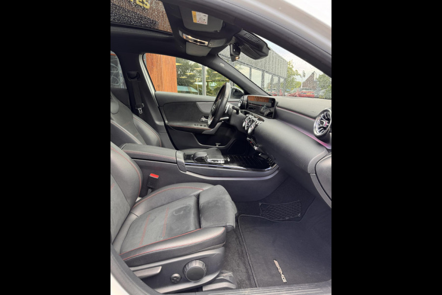 Mercedes-Benz A-Klasse 250 Premium Plus AMG Panoramadak Widescreen Adapt. Cruise Ambient