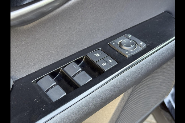 Lexus UX 250h Executive Line | Schuifdak, Head up display, Leer, Dodehoekherkenning, Stoel + Stuurverwarming, Groot scherm,Modeljaar 2023