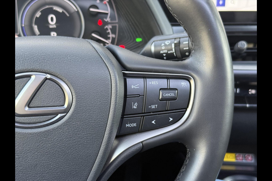 Lexus UX 250h Executive Line | Schuifdak, Head up display, Leer, Dodehoekherkenning, Stoel + Stuurverwarming, Groot scherm,Modeljaar 2023
