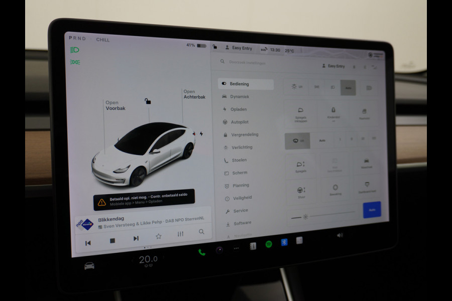Tesla Model 3 RWD SR+ 60kWh 325PK Lmv 19" AutoPilot Leder PanoDak Adaptive-Cruise Lmv Camera's Elektr.-Stuur+Stoelen+Spiegels+Geheugen+Easy-En Navi LED Comfortstoelen ACC DAB Keyless en Voorverwarmen interieur via App One-Pedal-Drive Origineel Nederlandse auto 1e Eigenaar Garantie Accu/Motor tot 14-12-2027 max 160.000km 1.584kg licht!
