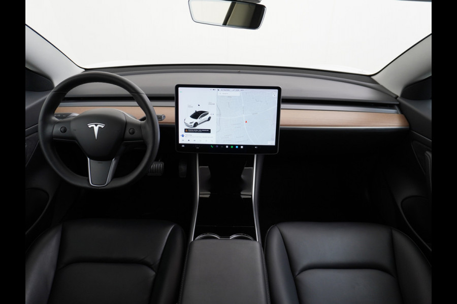 Tesla Model 3 RWD SR+ 60kWh 325PK Lmv 19" AutoPilot Leder PanoDak Adaptive-Cruise Lmv Camera's Elektr.-Stuur+Stoelen+Spiegels+Geheugen+Easy-En Navi LED Comfortstoelen ACC DAB Keyless en Voorverwarmen interieur via App One-Pedal-Drive Origineel Nederlandse auto 1e Eigenaar Garantie Accu/Motor tot 14-12-2027 max 160.000km 1.584kg licht!