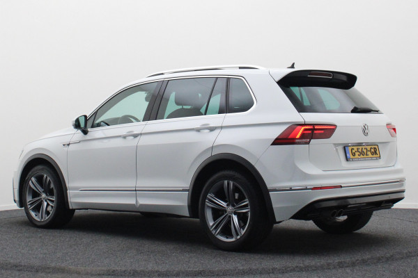 Volkswagen Tiguan 1.5 TSI DSG Highline Business R Panoramadak, Virtual Cockpit, ACC, Apple Carplay, LED, Trekhaak