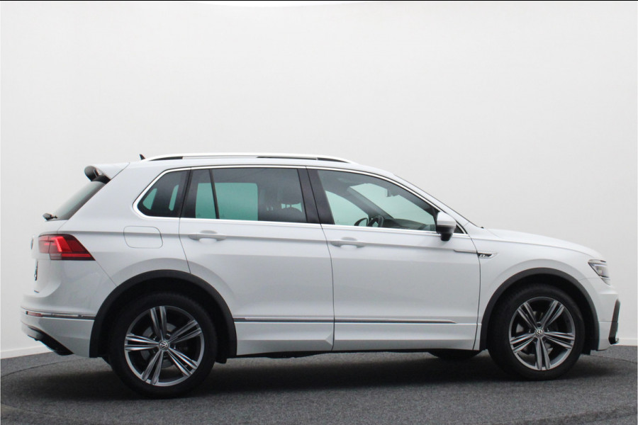 Volkswagen Tiguan 1.5 TSI DSG Highline Business R Panoramadak, Virtual Cockpit, ACC, Apple Carplay, LED, Trekhaak