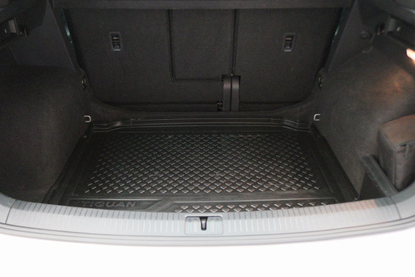 Volkswagen Tiguan 1.5 TSI DSG Highline Business R Panoramadak, Virtual Cockpit, ACC, Apple Carplay, LED, Trekhaak