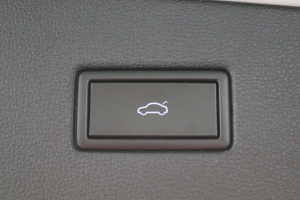 Volkswagen Tiguan 1.5 TSI DSG Highline Business R Panoramadak, Virtual Cockpit, ACC, Apple Carplay, LED, Trekhaak