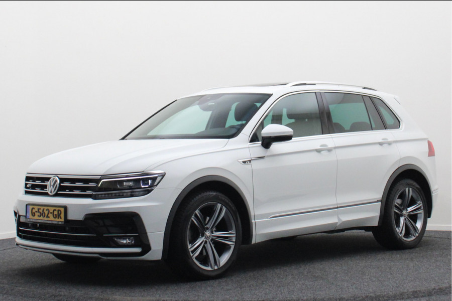 Volkswagen Tiguan 1.5 TSI DSG Highline Business R Panoramadak, Virtual Cockpit, ACC, Apple Carplay, LED, Trekhaak
