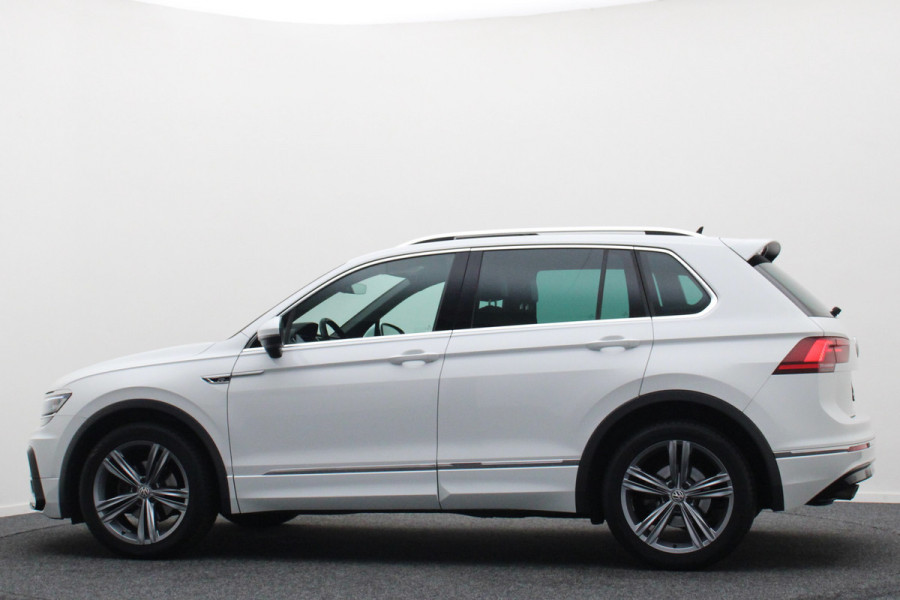 Volkswagen Tiguan 1.5 TSI DSG Highline Business R Panoramadak, Virtual Cockpit, ACC, Apple Carplay, LED, Trekhaak