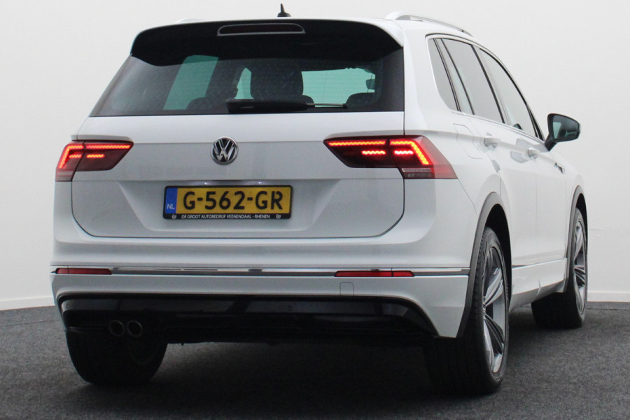 Volkswagen Tiguan 1.5 TSI DSG Highline Business R Panoramadak, Virtual Cockpit, ACC, Apple Carplay, LED, Trekhaak