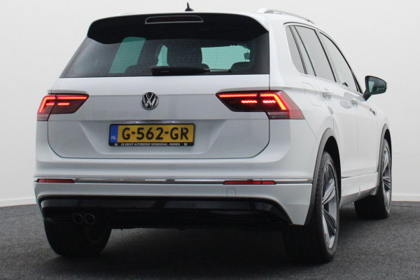 Volkswagen Tiguan 1.5 TSI DSG Highline Business R Panoramadak, Virtual Cockpit, ACC, Apple Carplay, LED, Trekhaak