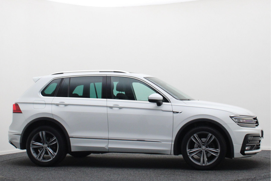 Volkswagen Tiguan 1.5 TSI DSG Highline Business R Panoramadak, Virtual Cockpit, ACC, Apple Carplay, LED, Trekhaak