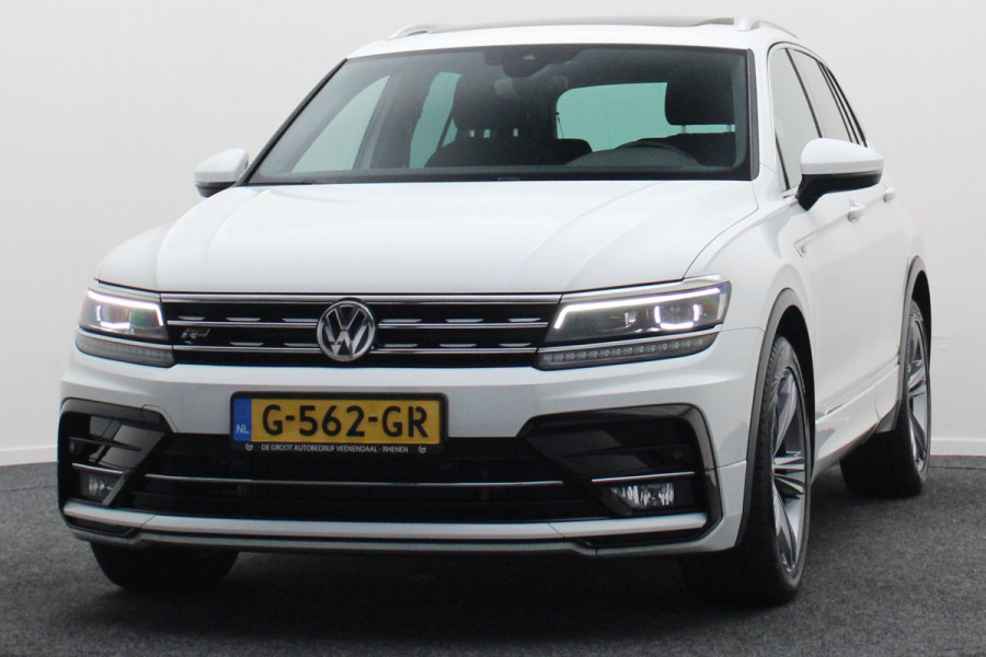 Volkswagen Tiguan 1.5 TSI DSG Highline Business R Panoramadak, Virtual Cockpit, ACC, Apple Carplay, LED, Trekhaak