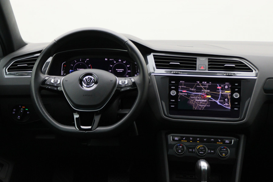 Volkswagen Tiguan 1.5 TSI DSG Highline Business R Panoramadak, Virtual Cockpit, ACC, Apple Carplay, LED, Trekhaak