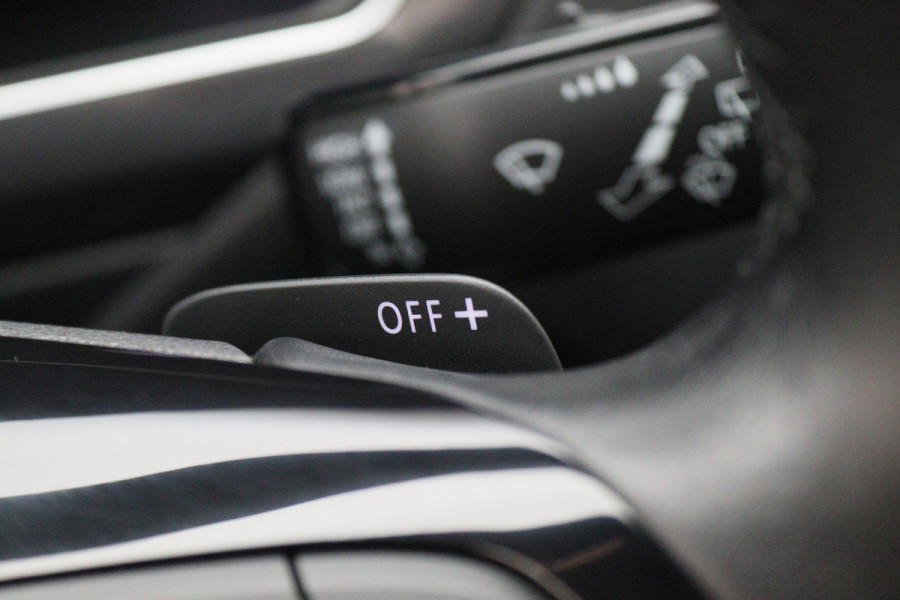 Volkswagen Tiguan 1.5 TSI DSG Highline Business R Panoramadak, Virtual Cockpit, ACC, Apple Carplay, LED, Trekhaak