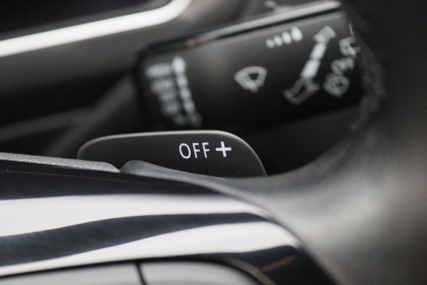 Volkswagen Tiguan 1.5 TSI DSG Highline Business R Panoramadak, Virtual Cockpit, ACC, Apple Carplay, LED, Trekhaak