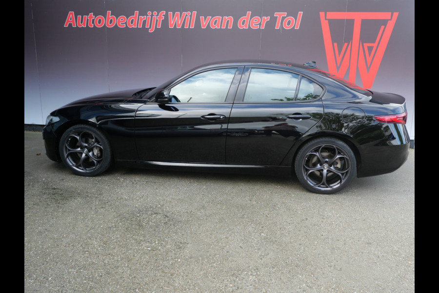 Alfa Romeo Giulia 2.0T SUPER | AUTOMAAT | NAVIGATIE | KEYLESS | DAB | 19 INCH | NL-AUTO!!
