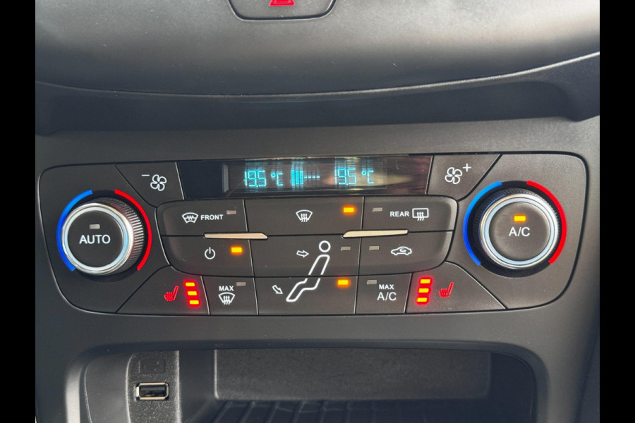 Ford FOCUS Wagon 1.0 Titanium / 125 PK / Trekhaak / Navigatie / Climate Control / Stoel + Stuurverwarming / Park Pilot