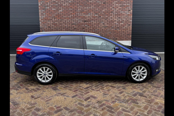 Ford FOCUS Wagon 1.0 Titanium / 125 PK / Trekhaak / Navigatie / Climate Control / Stoel + Stuurverwarming / Park Pilot