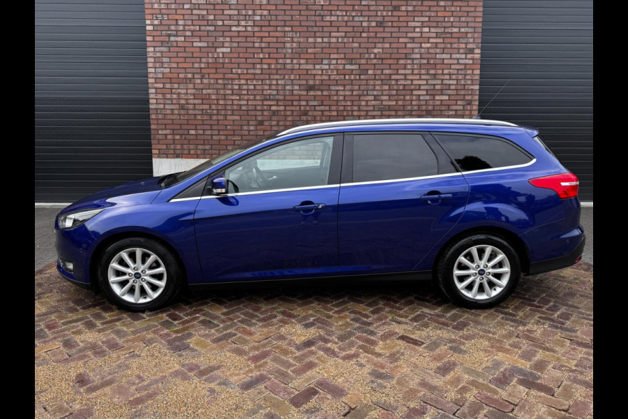 Ford FOCUS Wagon 1.0 Titanium / 125 PK / Trekhaak / Navigatie / Climate Control / Stoel + Stuurverwarming / Park Pilot