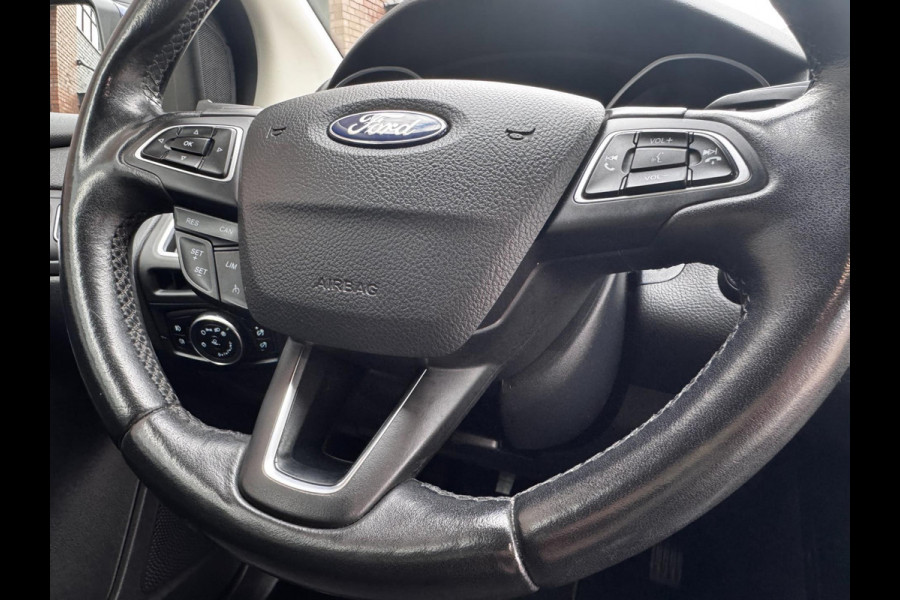 Ford FOCUS Wagon 1.0 Titanium / 125 PK / Trekhaak / Navigatie / Climate Control / Stoel + Stuurverwarming / Park Pilot