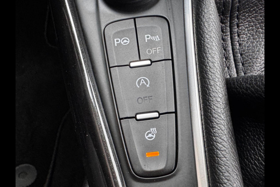 Ford FOCUS Wagon 1.0 Titanium / 125 PK / Trekhaak / Navigatie / Climate Control / Stoel + Stuurverwarming / Park Pilot