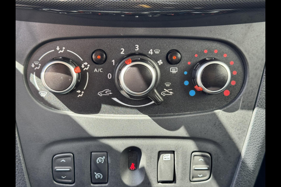 Dacia Sandero 0.9 TCe SL Stepway Dealer onderhouden 1e eigenaar Cruise control Airco DAB Navigatie