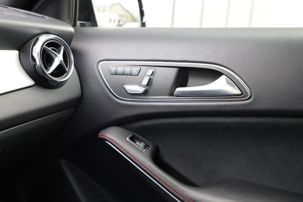 Mercedes-Benz GLA 180 AMG Aut7 | 122PK | Keyles-go | Memory | Led | Stoelverwarming | Camera | Cruise | 19'' Inch AMG | 2018.