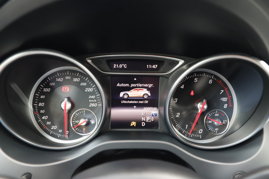 Mercedes-Benz GLA 180 AMG Aut7 | 122PK | Keyles-go | Memory | Led | Stoelverwarming | Camera | Cruise | 19'' Inch AMG | 2018.