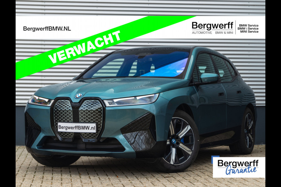 BMW iX xDrive40 - Sportpakket - Pano - Harman Kardon - Stoelventilatie - Driving Ass Prof