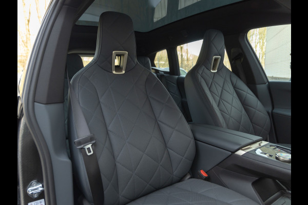 BMW iX xDrive40 - Sportpakket - Pano - Harman Kardon - Stoelventilatie - Driving Ass Prof