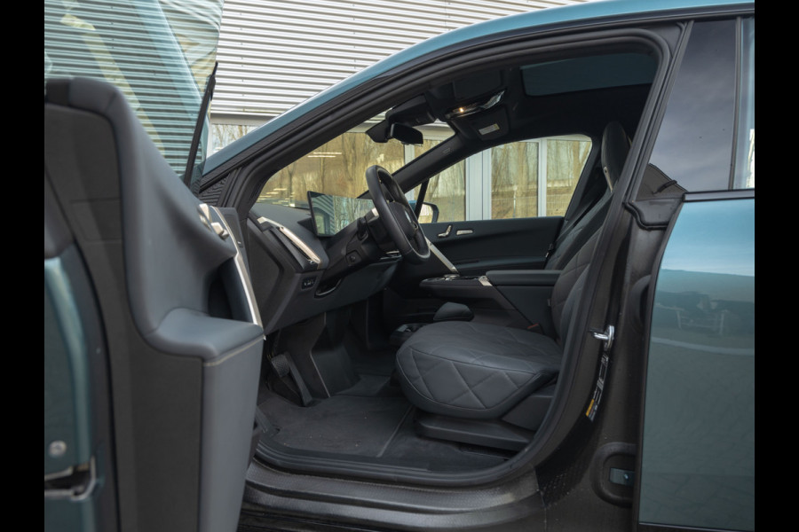 BMW iX xDrive40 - Sportpakket - Pano - Harman Kardon - Stoelventilatie - Driving Ass Prof