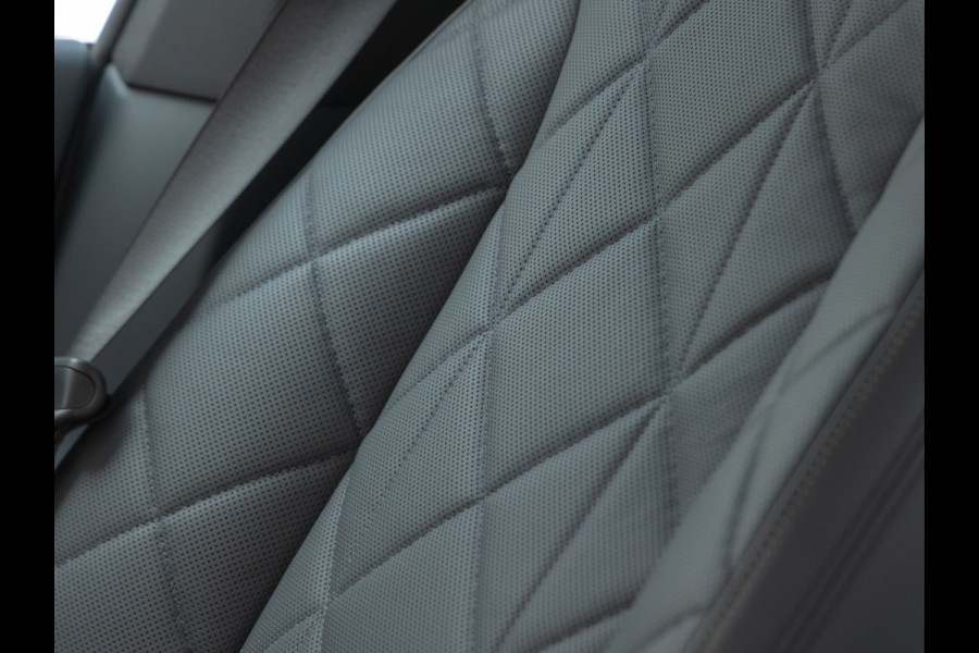 BMW iX xDrive40 - Sportpakket - Pano - Harman Kardon - Stoelventilatie - Driving Ass Prof
