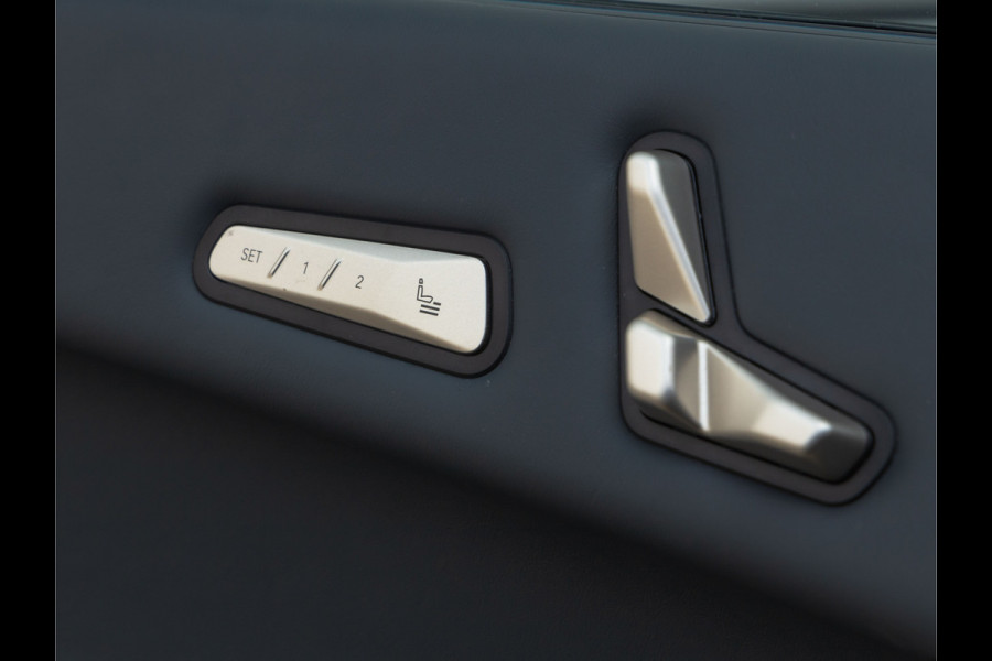 BMW iX xDrive40 - Sportpakket - Pano - Harman Kardon - Stoelventilatie - Driving Ass Prof