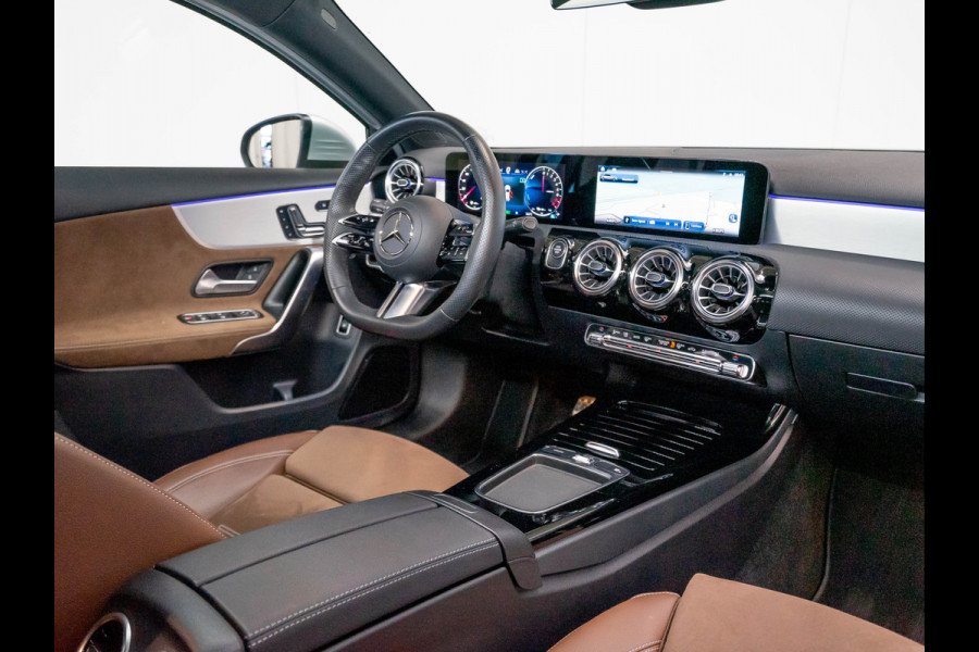 Mercedes-Benz A-Klasse A 250 e AMG Line | 360 Camera | Panu | HUD | Rij-ass.