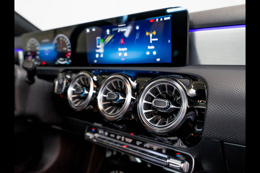Mercedes-Benz A-Klasse A 250 e AMG Line | 360 Camera | Panu | HUD | Rij-ass.